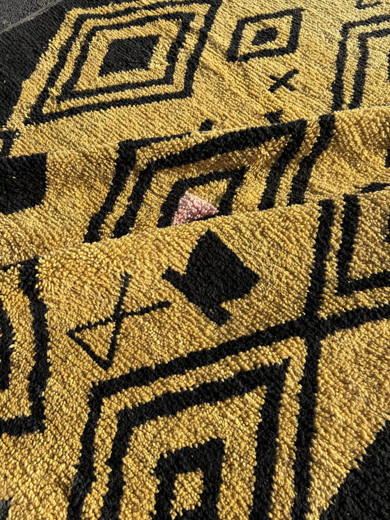 Image 1 of Boujaad Berber Rug – Handwoven, Geometric Patterns – 200X330 Cm