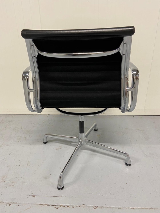 Image 1 of Vitra EA 108 chair