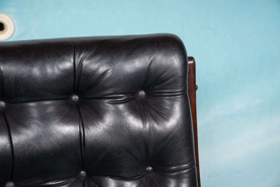 Image 1 of Fauteuil en cuir Midcentury sixties, chaise de style empereur