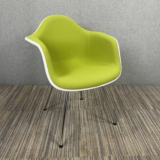 Vitra Fauteuil Eames en plastique Dax Stoel