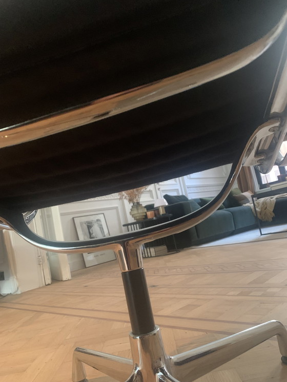 Image 1 of Charles Eames Vitra Aluminum Chair EA 108