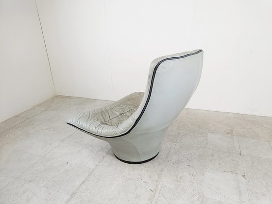 Image 1 of Vintage leather lounge chair