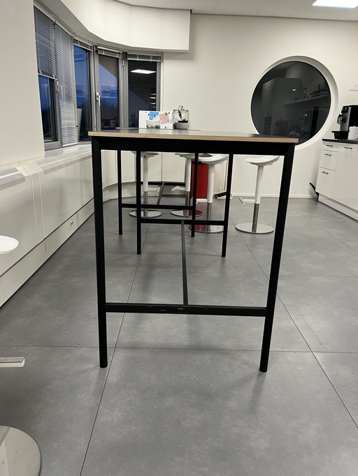 1X Muuto Base High Table