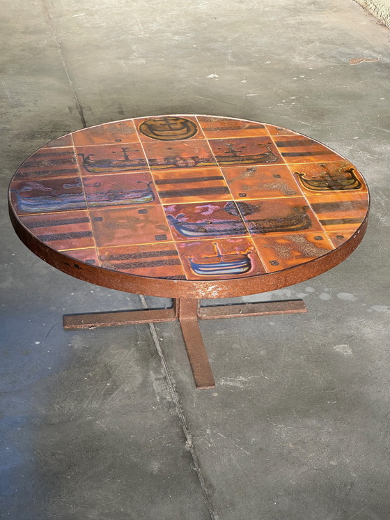 Image 1 of Table viking avec carreaux de céramique