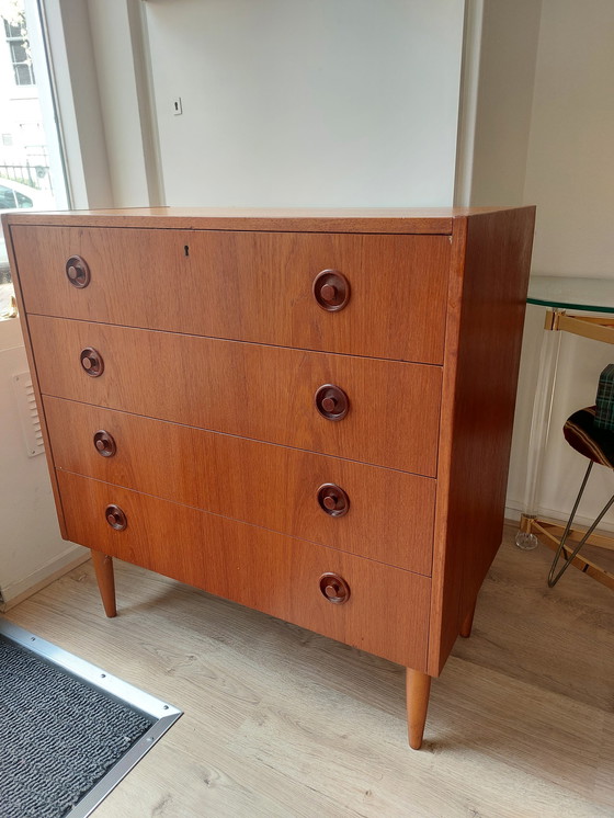 Image 1 of Vintage chest of drawers/dresser