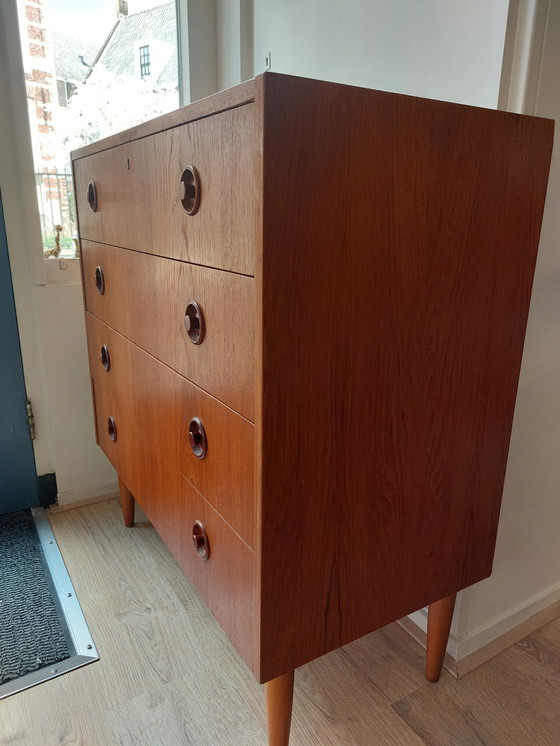 Image 1 of Vintage chest of drawers/dresser