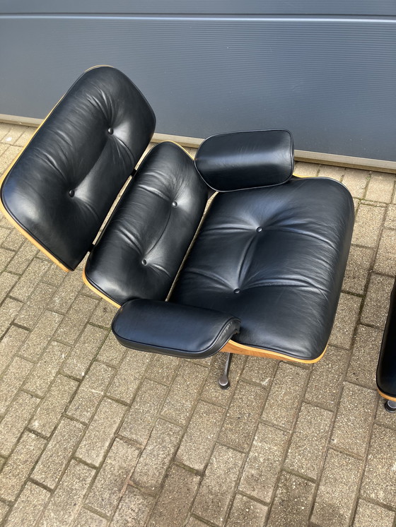 Image 1 of Vitra Eames Lounge chair + Ottoman from 2007, Walnut veneer