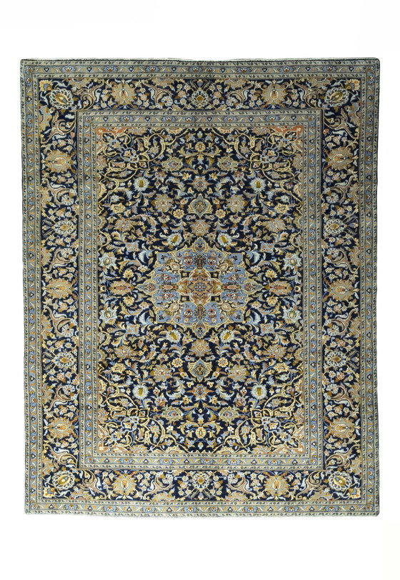 Image 1 of Hand-knotted Keshan oriental rug - 272 X 211 Cm