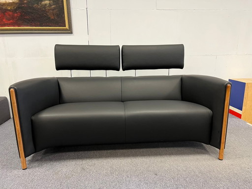 Leolux Goncharov 2 seater sofa black leather