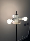 Estiluz Iris floor lamp by Leonardo Marelli