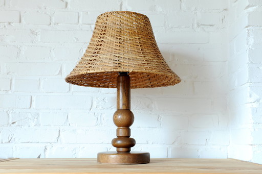 Temde Leuchten wooden lamp base with wicker shade