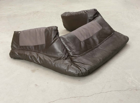 Image 1 of Confortables fauteuils de salon en cuir brun Leolux Seal, ensemble de deux. Pays-Bas, 1970.