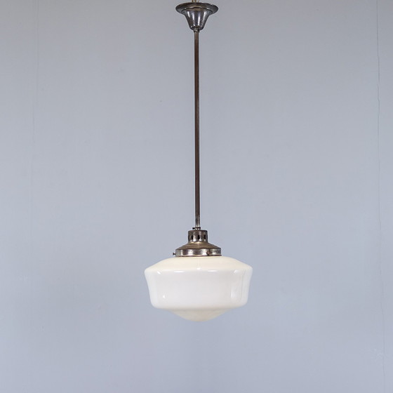 Image 1 of Lampe suspendue en opaline Art Déco