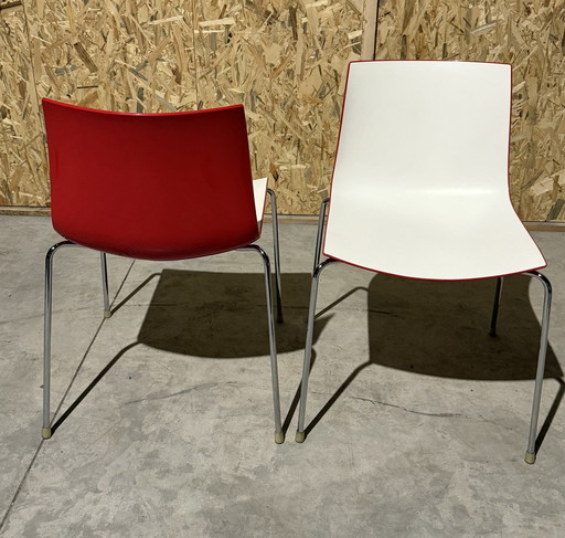 Arper Catifa 46 Design Chair - White/Red Plastic