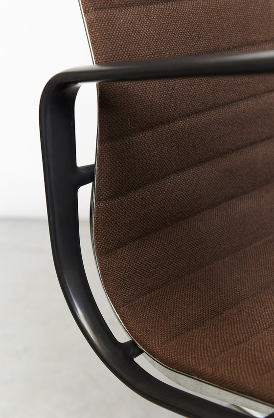 Image 1 of Charles & Ray Eames Chair EA 108 Chair pour Vitra