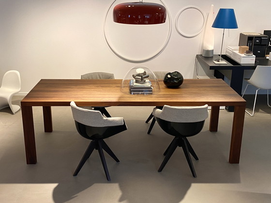 Image 1 of Arco Essenza Table