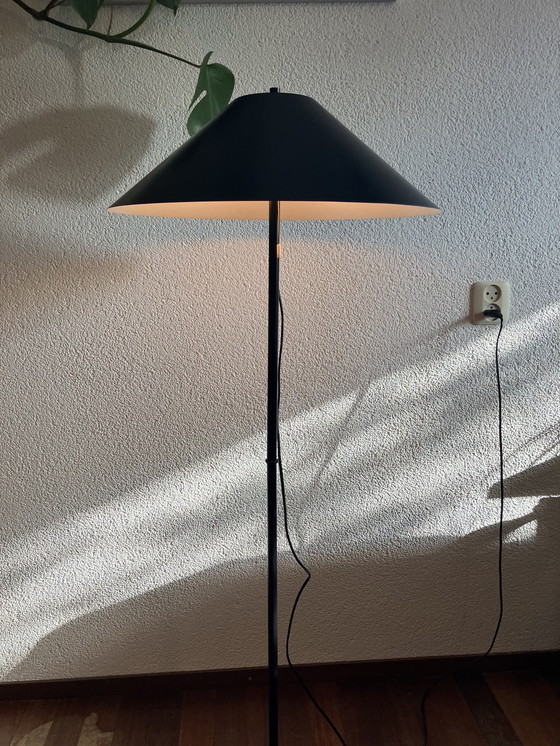 Image 1 of Lampada da terra vintage a forma di piramide Ikea