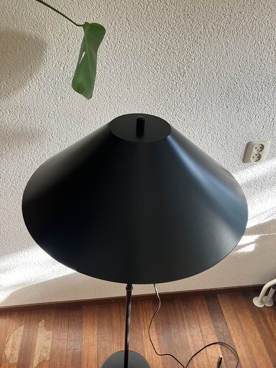 Image 1 of Lampada da terra vintage a forma di piramide Ikea