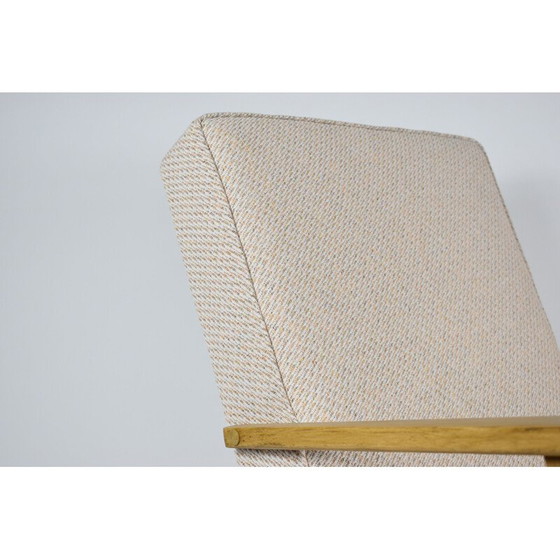 Image 1 of Poltrona vintage polacca B-310 VAR beige con tessuto bronzo, legno di quercia, anni '60