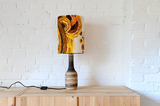 Image 1 of Pied de lampe vintage en céramique avec nouvel abat-jour fait main en tissu vintage original