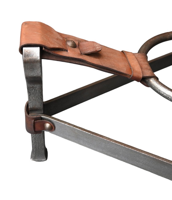 Image 1 of Jean Pierre Ryckaert, une table basse brutaliste en fer et cuir des années 50