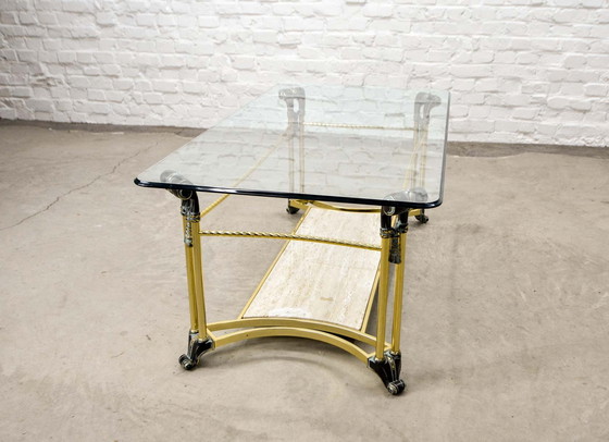 Image 1 of Table basse en laiton, verre et travertin de style régence hollywoodienne, années 1970.