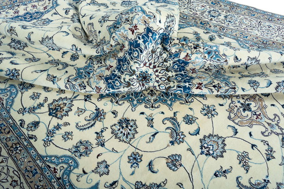 Image 1 of Hand-knotted Nain 9 La Oriental Rug With Silk - 390 X 298 Cm