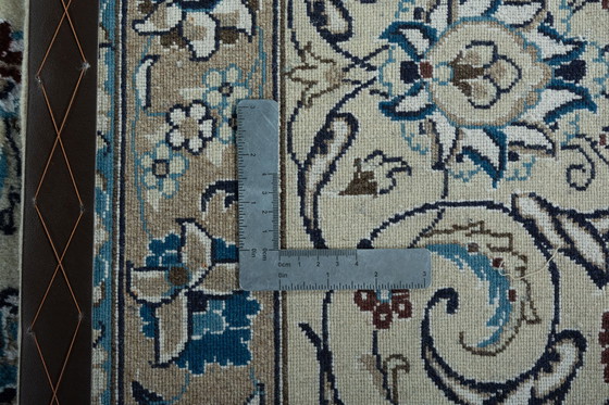 Image 1 of Hand-knotted Nain 9 La Oriental Rug With Silk - 390 X 298 Cm