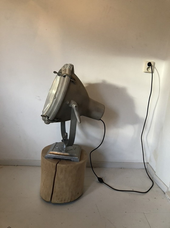 Image 1 of lampe vintage de garde-côtes