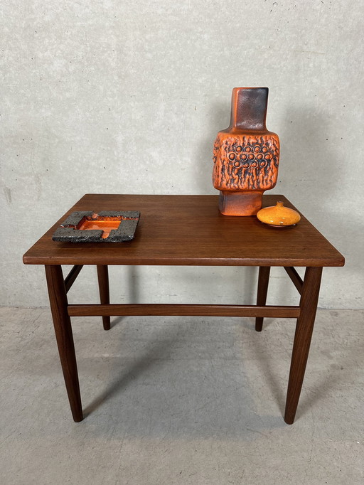 Mesa auxiliar vintage de teca de OMF