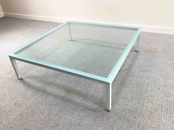 Image 1 of Mesa de centro de diseño