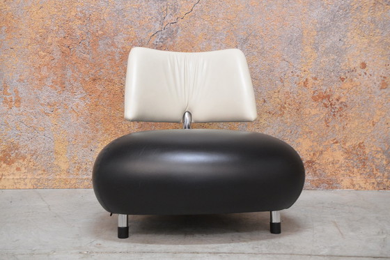 Image 1 of Fauteuil Leolux Pallone en cuir noir et blanc