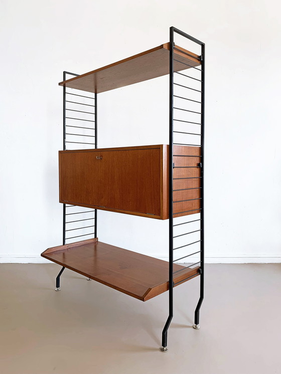 Image 1 of Armoire murale Vintage Combineurop