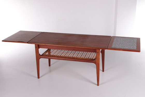 Image 1 of Table basse design danoise fabriquée par Trioh Denmark.