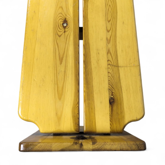 Image 1 of Set da pranzo scultoreo in pino di Gilbert Marklund per Furusnickarn Ab, anni '70