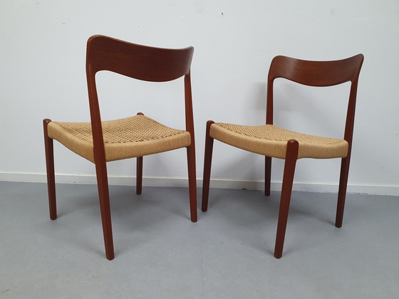 Image 1 of Design chair (6), teak with papercord.