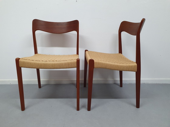 Image 1 of Design chair (6), teak with papercord.