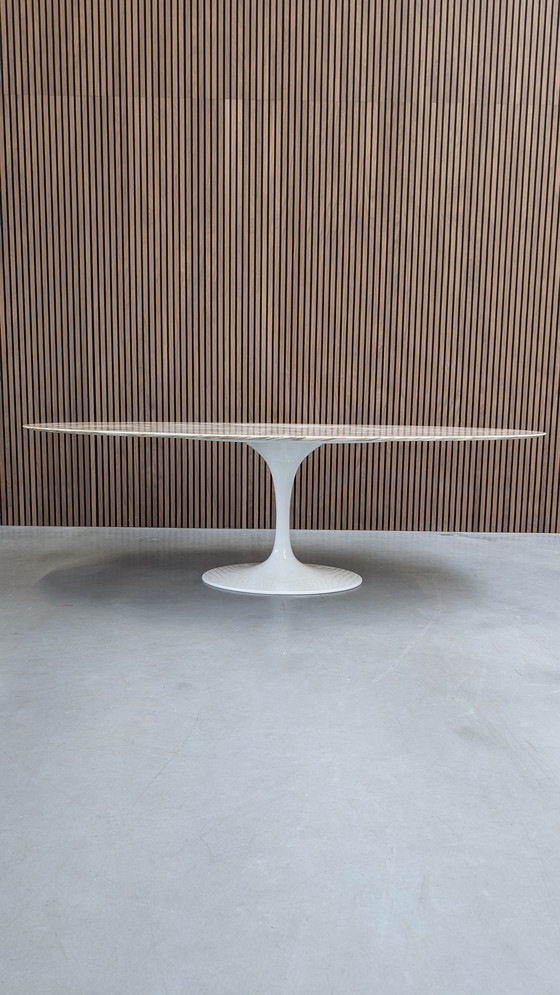 Image 1 of Knoll Saarinen Table 244Cm Calacatta (Oval)