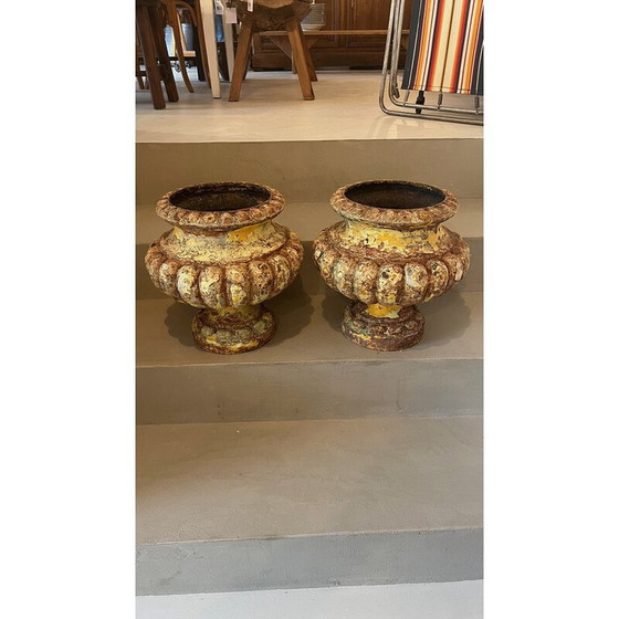 Image 1 of Pair of vintage Medici vases