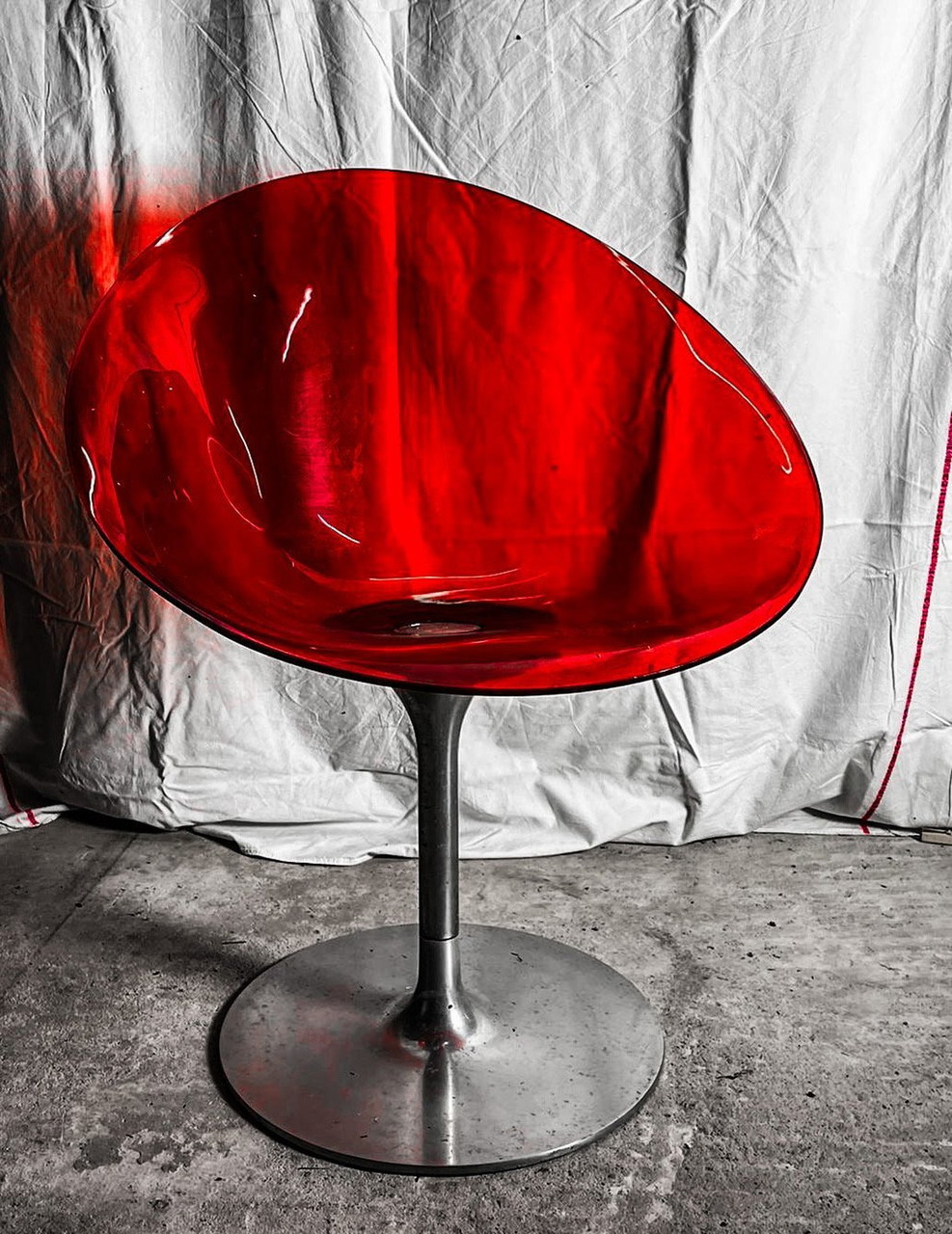 2x Philippe Starck Eros Kartell | €495 | Whoppah 2x Philippe Starck Eros Kartell | €495 | Whoppah