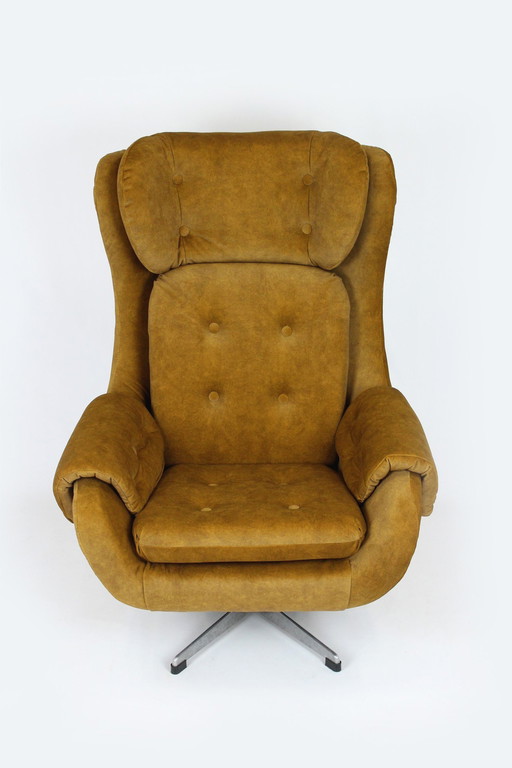 Up Zavody Swivel Lounge Chair