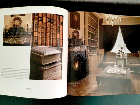 Image 1 of Book Living In English Style