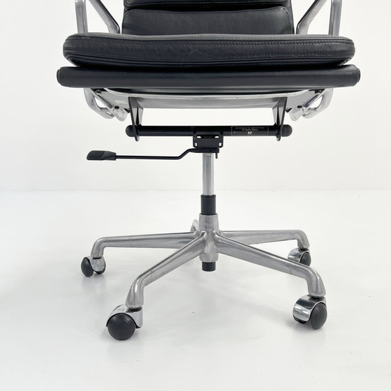 Image 1 of Ea217 Soft Pad Leather Desk Chair By Charles & Ray Eames For Icf, 1970S