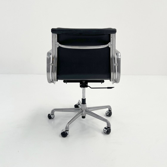 Image 1 of Ea217 Soft Pad Leather Desk Chair By Charles & Ray Eames For Icf, 1970S