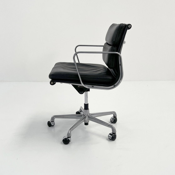 Image 1 of Ea217 Soft Pad Leather Desk Chair By Charles & Ray Eames For Icf, 1970S