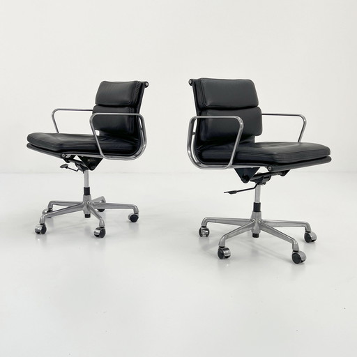 Ea217 Soft Pad Leather Desk Chair By Charles & Ray Eames For Icf, 1970S