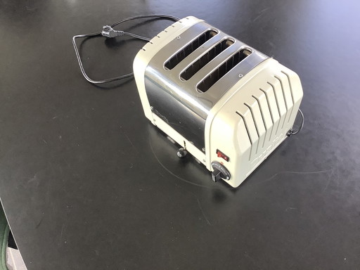 Dualit toaster.