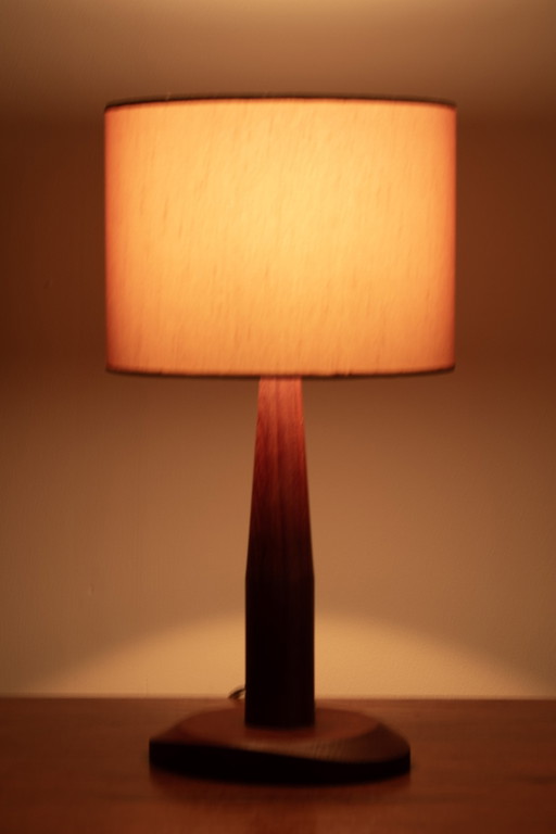 Lampe de table en teck du Danemark