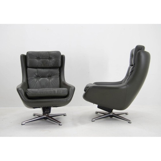 Image 1 of Pair of mid century swivel rocking leather armchairs, Finland 1970s