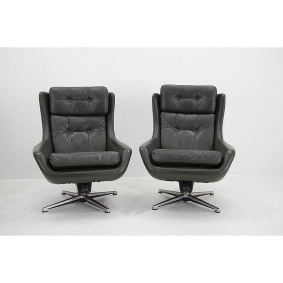 Image 1 of Pair of mid century swivel rocking leather armchairs, Finland 1970s
